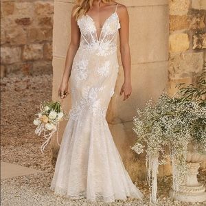 Lulu’s To Be Loved White Embroidered Lace Trumpet Maxi Wedding Dress